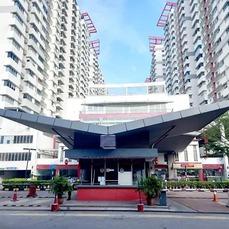 3 Bedroom Koi Kinrara Suite, Ioi Puchong, Bukit Jalil Pavilion, Bukit Jalil Stadium, Sunway Pyramid, Sunway Lagoon Ml Exterior photo