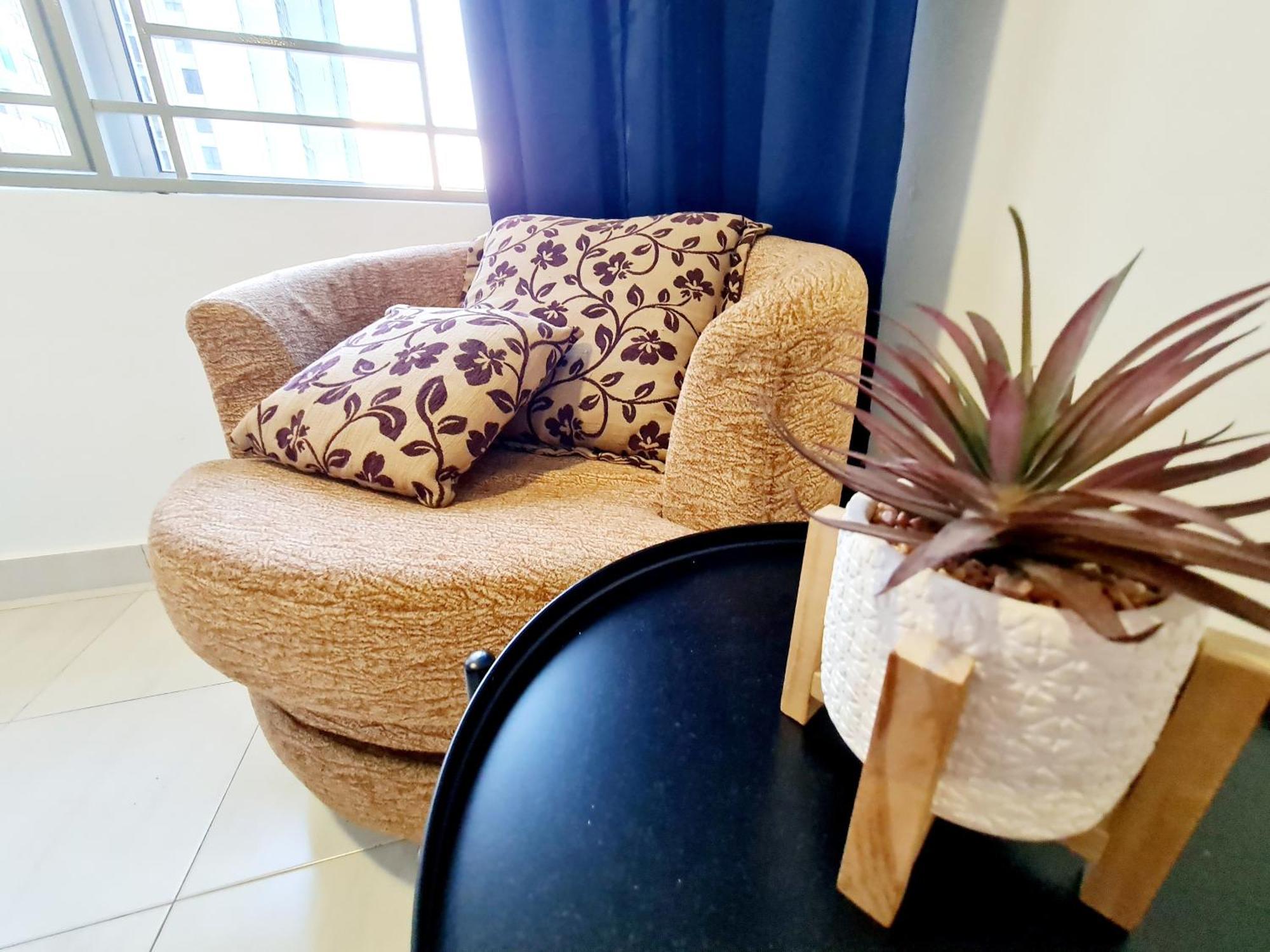 Apartment 3 Bedroom Koi Kinrara Suite, Ioi Puchong, Bukit Jalil Pavilion, Bukit Jalil Stadium, Sunway Pyramid, Sunway Lagoon Ml