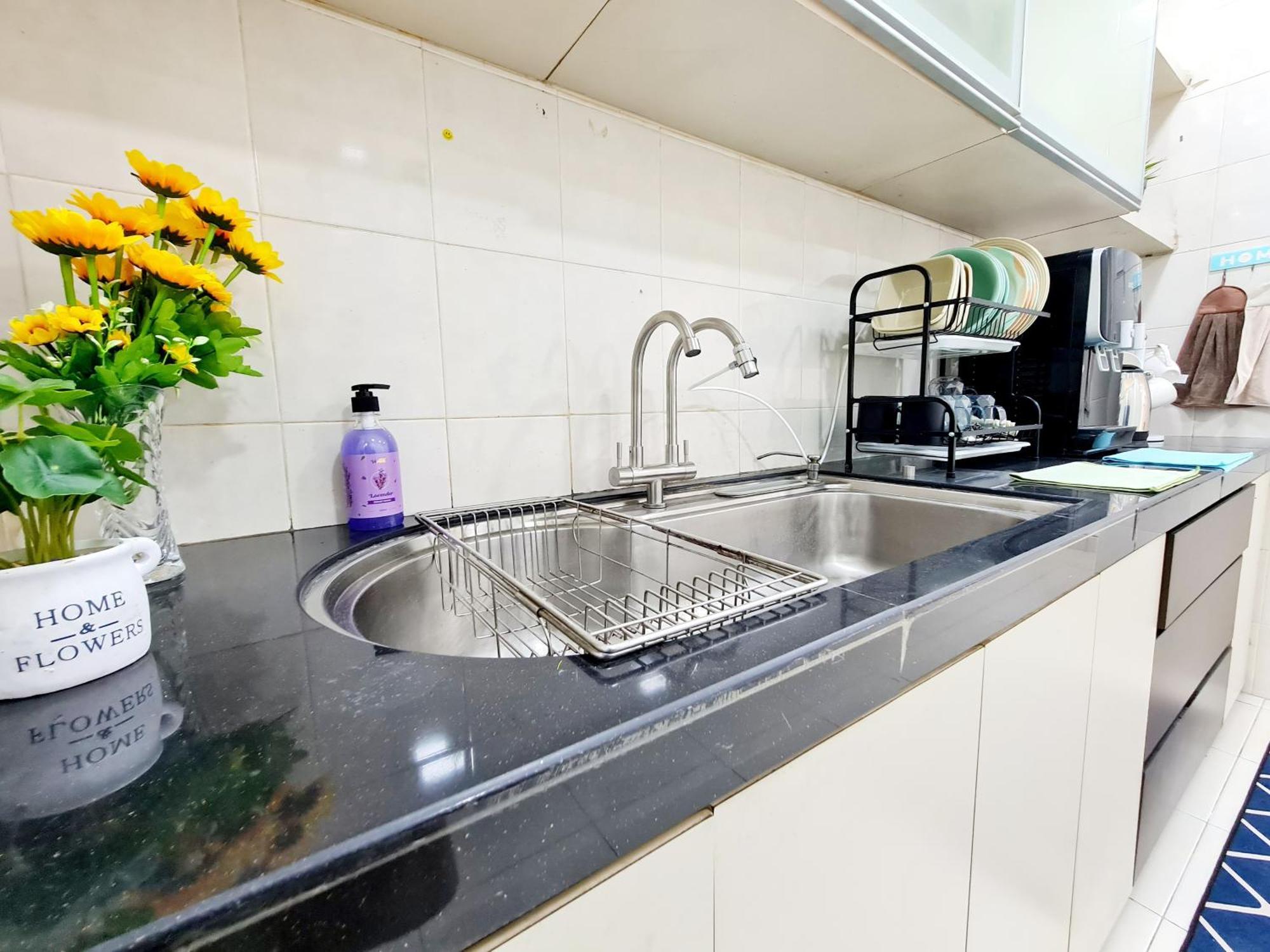 3 Bedroom Koi Kinrara Suite, Ioi Puchong, Bukit Jalil Pavilion, Bukit Jalil Stadium, Sunway Pyramid, Sunway Lagoon Ml *