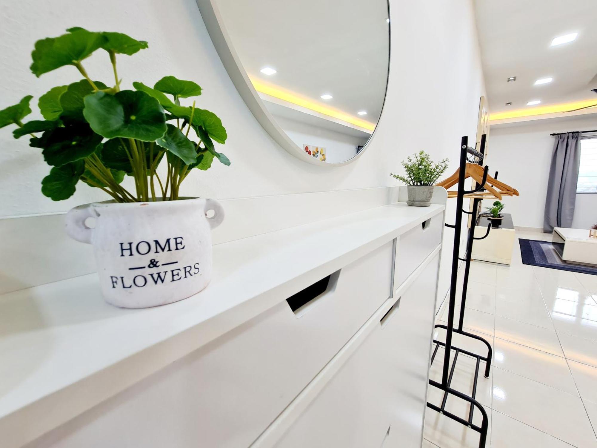 3 Bedroom Koi Kinrara Suite, Ioi Puchong, Bukit Jalil Pavilion, Bukit Jalil Stadium, Sunway Pyramid, Sunway Lagoon Ml Puchong