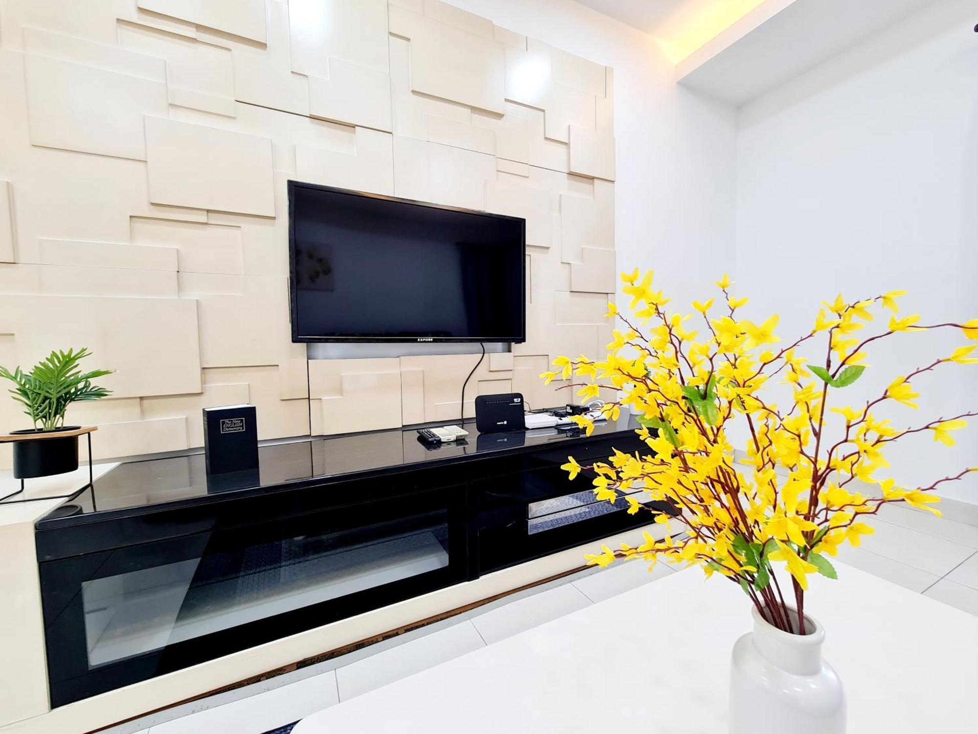 Apartment 3 Bedroom Koi Kinrara Suite, Ioi Puchong, Bukit Jalil Pavilion, Bukit Jalil Stadium, Sunway Pyramid, Sunway Lagoon Ml Puchong
