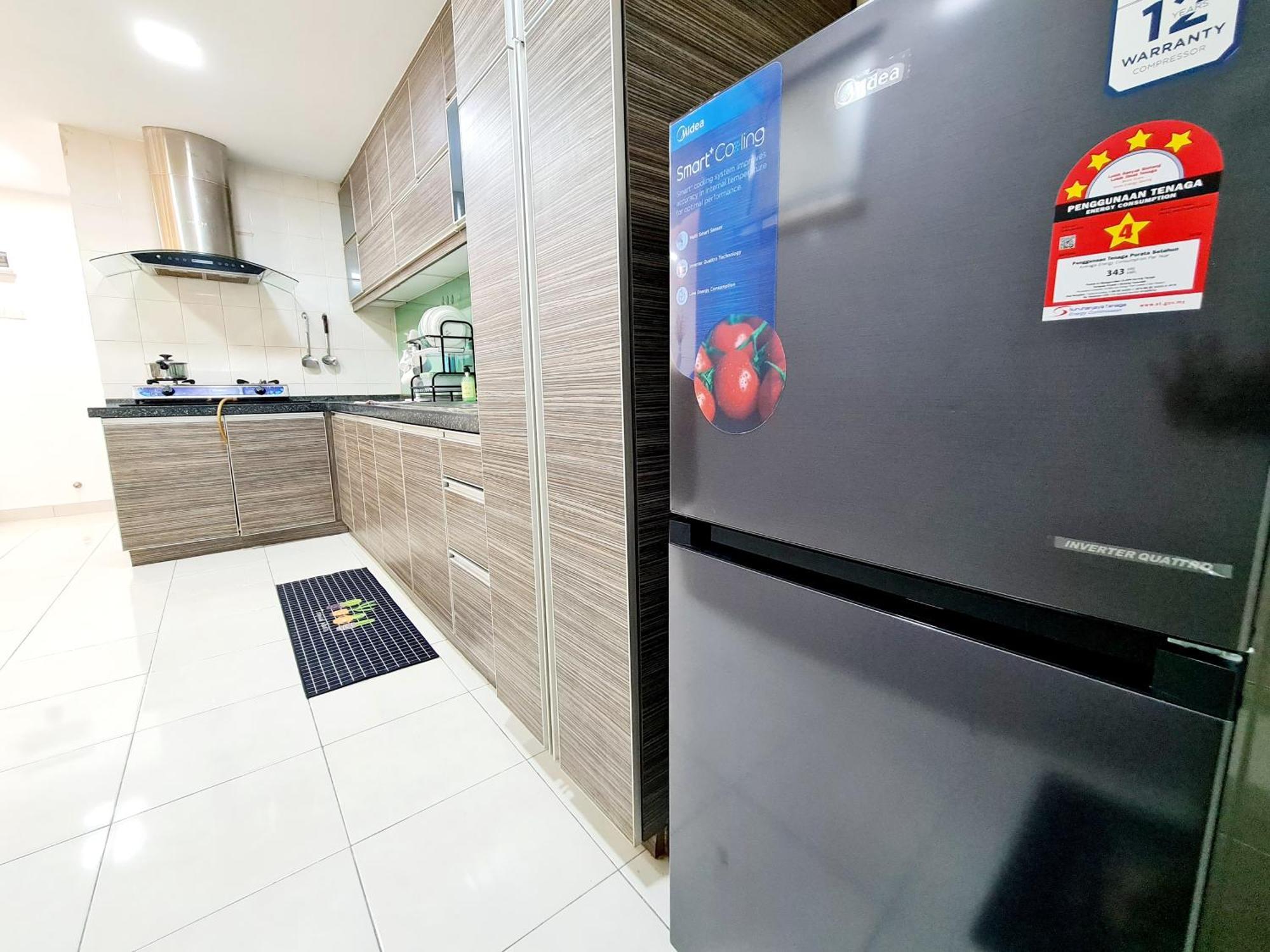 Apartment 3 Bedroom Koi Kinrara Suite, Ioi Puchong, Bukit Jalil Pavilion, Bukit Jalil Stadium, Sunway Pyramid, Sunway Lagoon Ml *