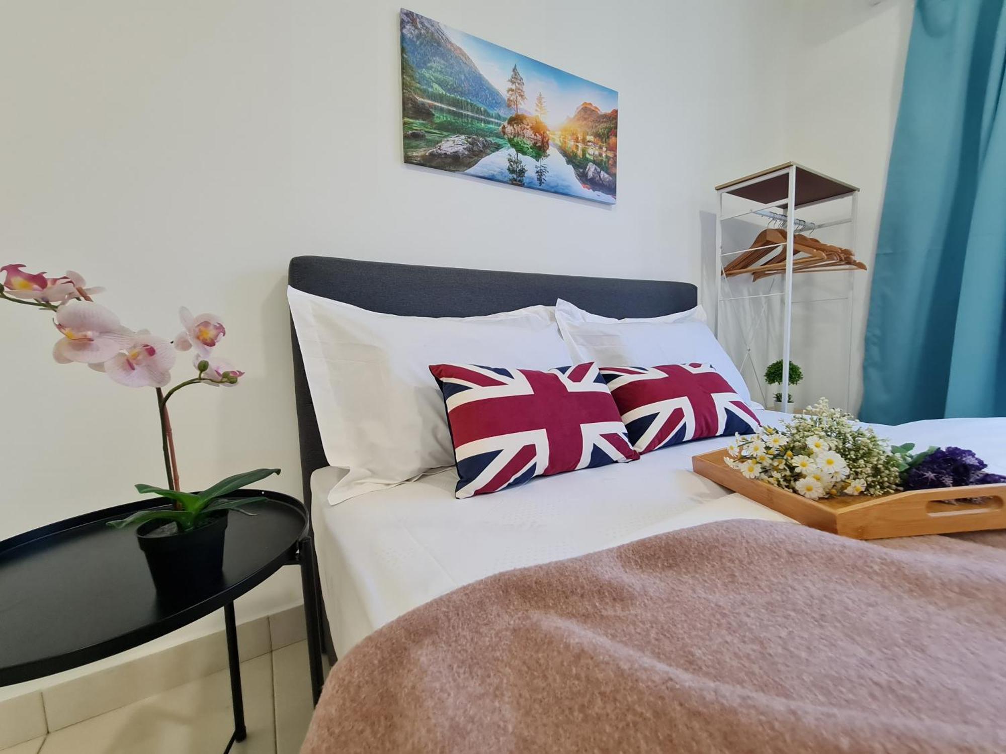 Apartment 3 Bedroom Koi Kinrara Suite, Ioi Puchong, Bukit Jalil Pavilion, Bukit Jalil Stadium, Sunway Pyramid, Sunway Lagoon Ml *