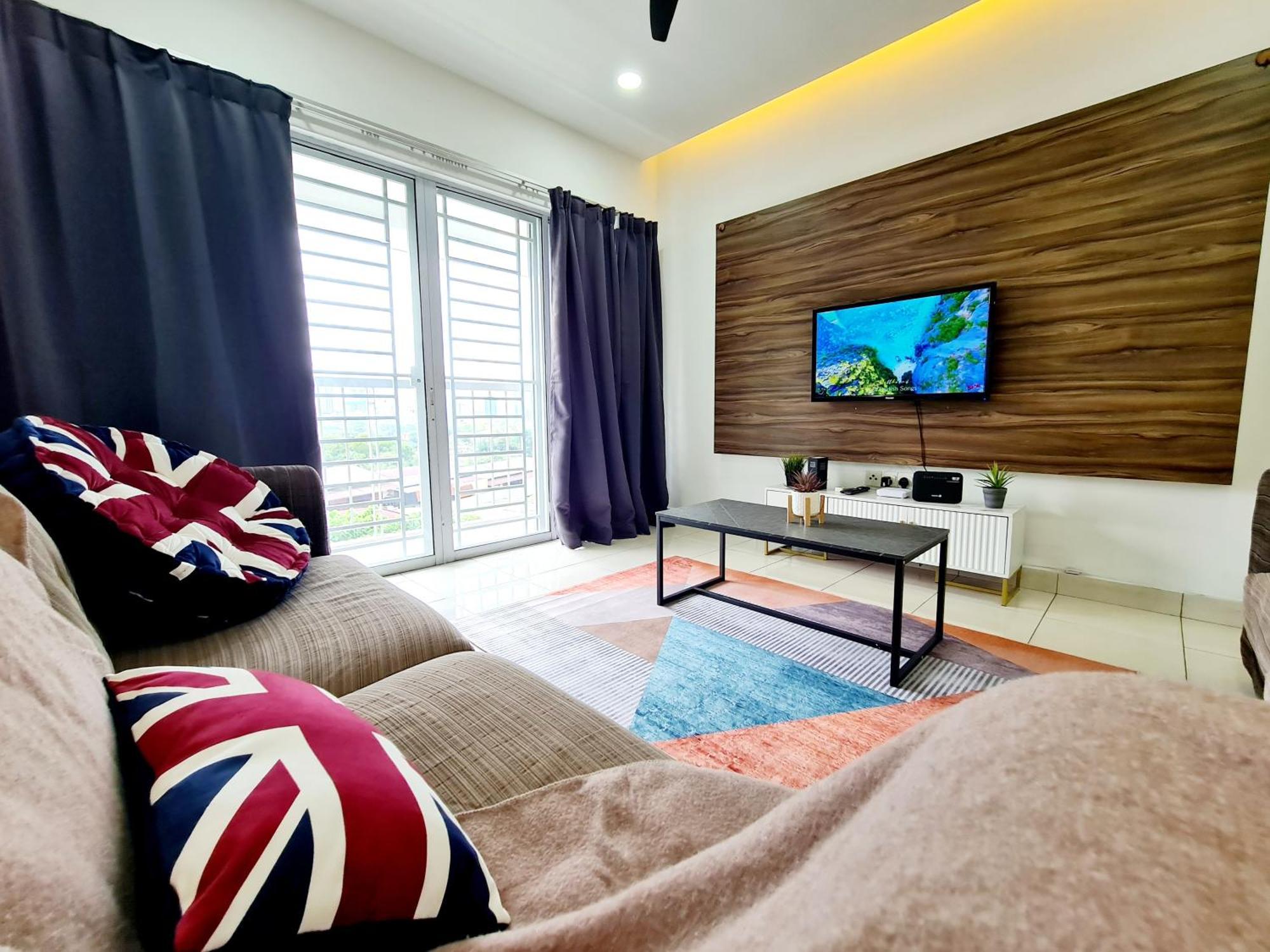 3 Bedroom Koi Kinrara Suite, Ioi Puchong, Bukit Jalil Pavilion, Bukit Jalil Stadium, Sunway Pyramid, Sunway Lagoon Ml Apartment